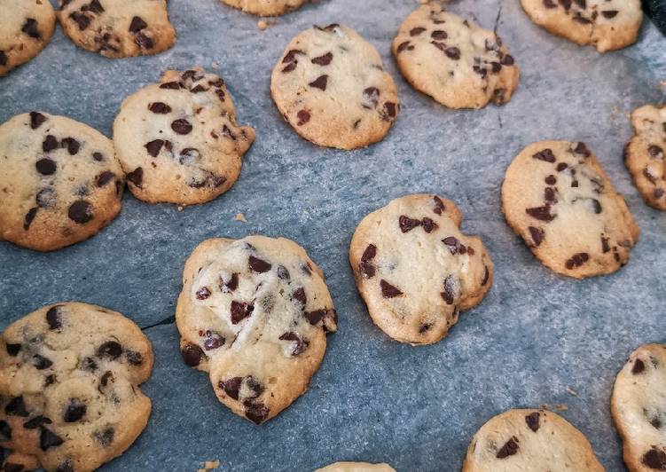 Steps to Make Super Quick Homemade Chocolate chip butter cookies