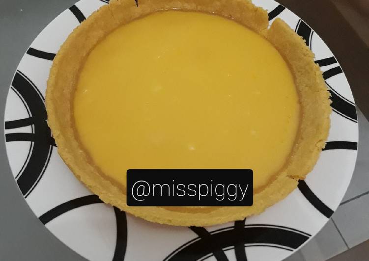 Langkah Mudah untuk Menyiapkan Pie Susu Teflon Praktis (Takaran Sendok) yang Enak Banget