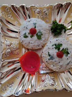 दही ब्रेड इडली एक ट्विस्ट के साथ (Dahi bread idli ek twist ke saath recipe in Hindi) रेसिपी मुख्य फोटो
