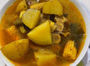 Una foto de Sopa de pata de res (alta en colageno)
