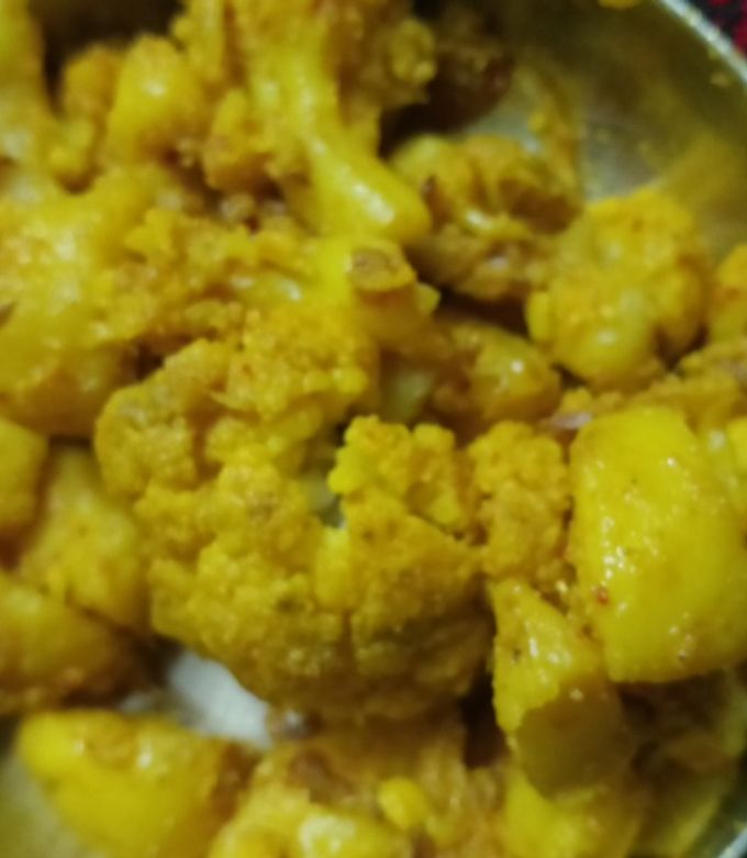 गोभी आलू (Gobhi aloo recipe in hindi) रेसिपी मुख्य फोटो