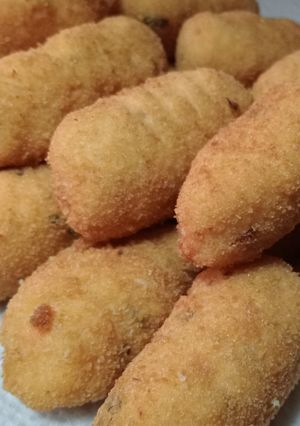 Una foto de Croquetas de Salmón con Mozzarella🐟 🧀