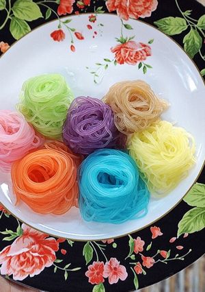 รูปของ เทคนิคการลวกเส้นขนมจีนแห้งให้เหนียวนุ่ม และจัดจานให้สวยงาม