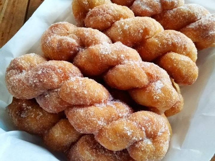 Resep Kkwabaegi (꽈배기) Korean Twisted Donuts yang Bisa Manjain Lidah