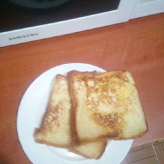 A picture of French toast.