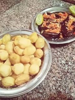 صورة لوصفة بطاطس مقليه وباذنجان مخلل