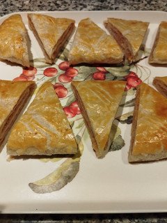 Una foto de Pastelitos de hojaldre con manzanas y canela