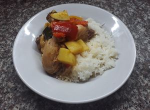 Una foto de Patitas de pollo estofadas