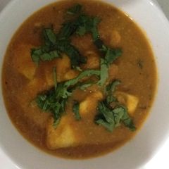A picture of Paneer makhani.