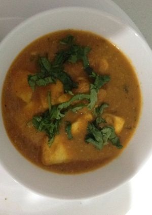 A picture of Paneer makhani.