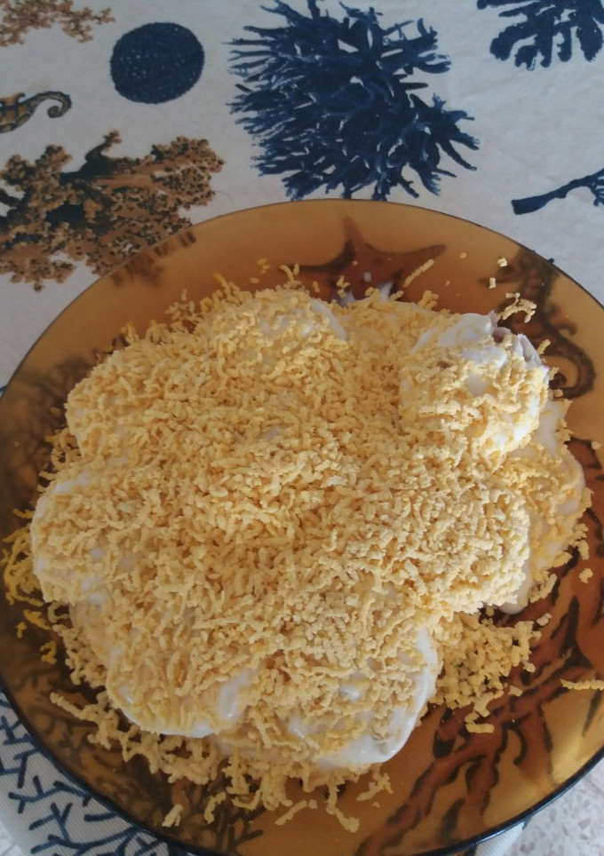 Una foto de Huevos rellenos de atún al "serrín"