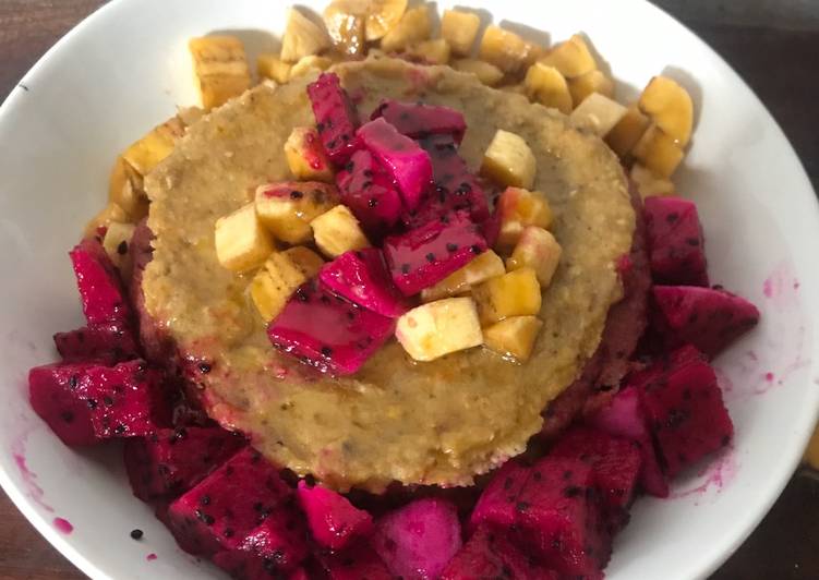 Oatmeal Pancake with Banana and Dragonfruit