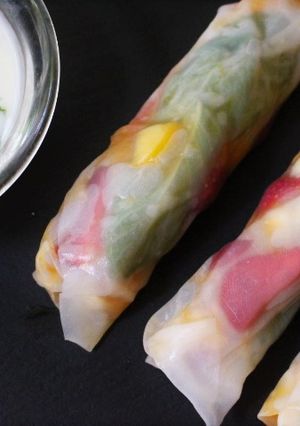 Foto principal de Arrolladitos de primavera con frutas