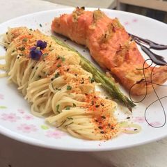 King Salmon With Lemongrass And Spaghetti Alio A picture of King Salmon With Lemongrass And Spaghetti Alio.