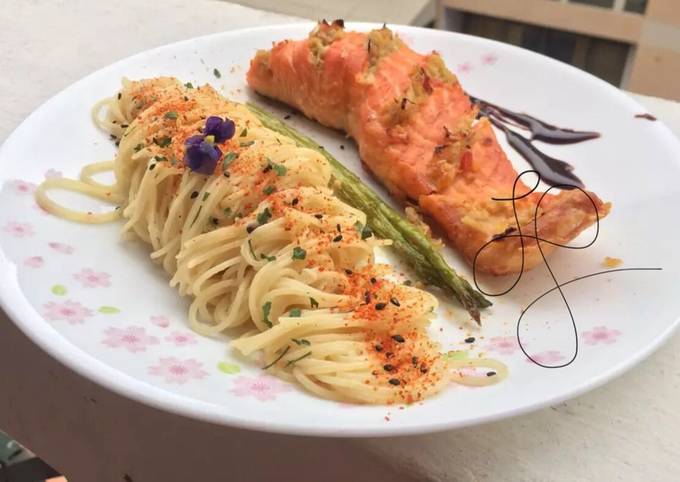 King Salmon With Lemongrass And Spaghetti Alio