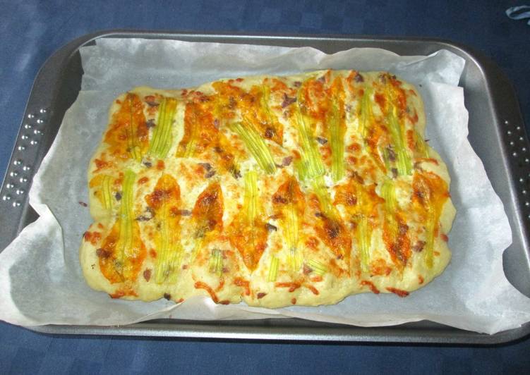 Easiest Way to Prepare Perfect Focaccia con fiori di zucca mozzarella e acciughe