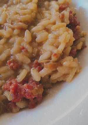 Foto di Risotto con salsiccia e vino bianco