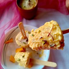 Mango kulfi A picture of Mango kulfi.