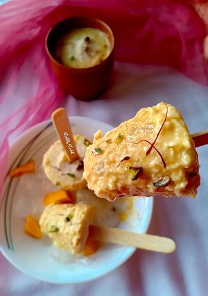 A picture of Mango kulfi.