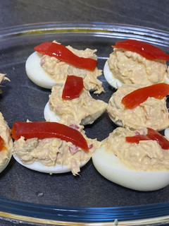 Una foto de Huevos rellenos rápido y fácil