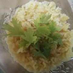 Chicken noodles 🍜 A picture of Chicken noodles 🍜.
