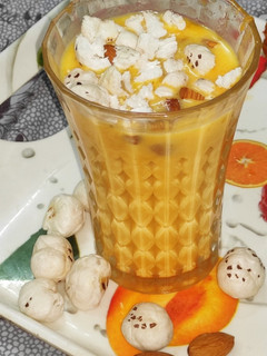 मैंगो शेक(mango shake recipe in hindi) रेसिपी मुख्य फोटो