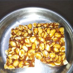 A picture of Peanut chikki.