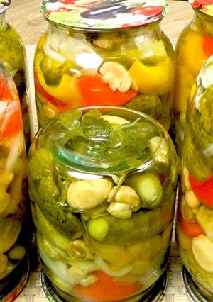 Фото Закуска на зиму из маринованных овощей. Просто и быстро | Snack for the winter of pickled vegetables.