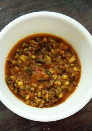 A picture of Palak greengram gravy.