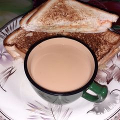 A picture of Egg toast.