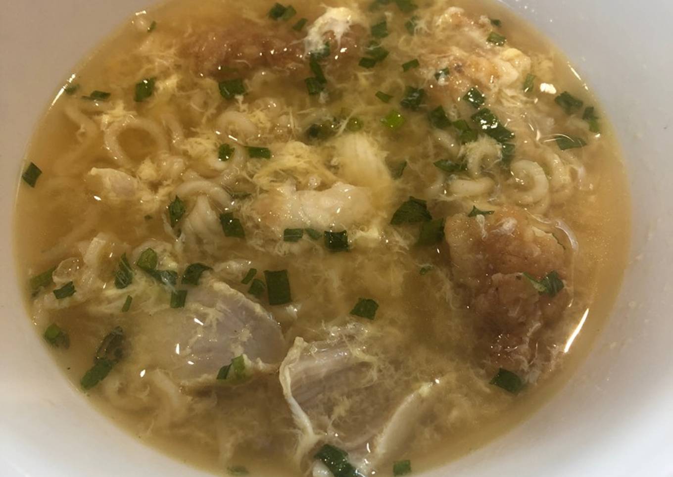 Light egg soup with ramen noodles and chicken