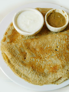 கறிவேப்பிலை புதினா மசாலா தோசை(mint curry leaves masala dosa recipe in tamil) செய்முறை முக்கிய புகைப்படம்