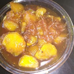 A picture of Apple grapes and sweet Potato chutney.