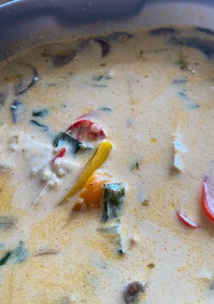 A picture of Tom kha kai.