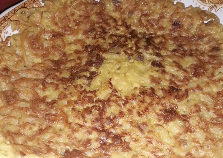 Martabak indoMie goreng telur