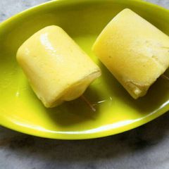 A picture of Mango Ice cream.