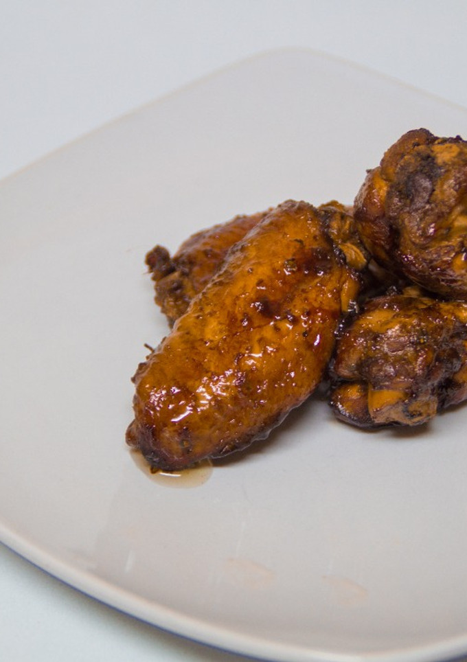 Una foto de Alitas de pollo en salsa soja-miel