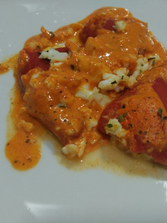 Una foto de Pimientos del piquillo rellenos de queso fresco