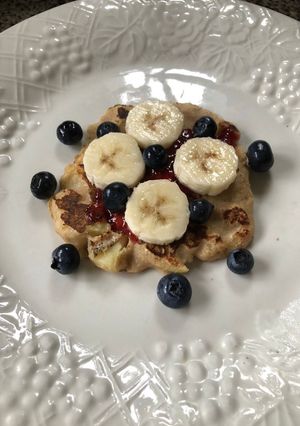 Una foto de Panqueques de avena, manzana y banana 🍎🍌