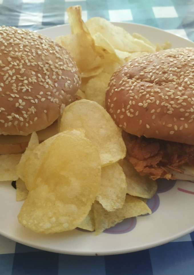Una foto de Hamburguesas de crunch de pollo