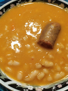Una foto de Chícharos con chorizo (alubia blanca)