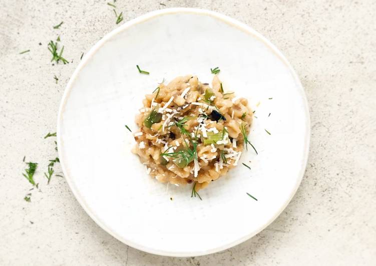 Risotto de setas y espárragos cremoso