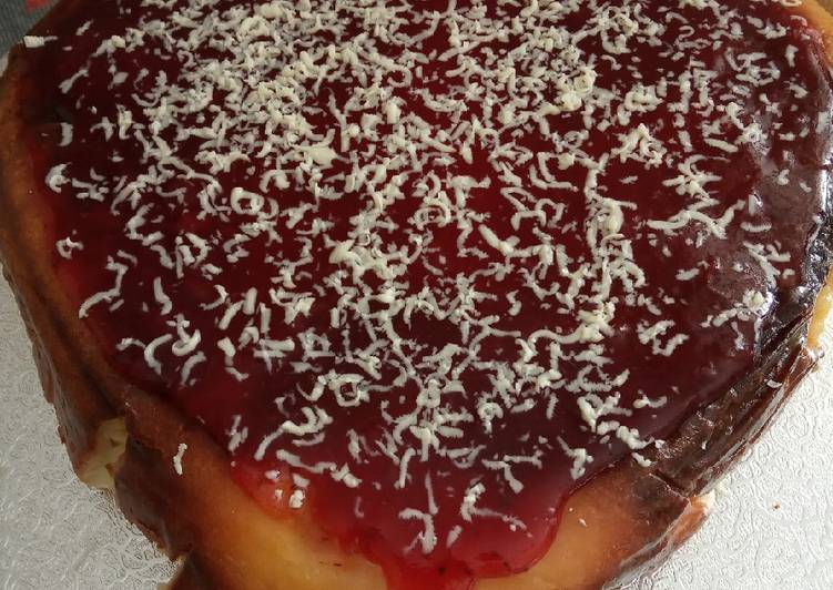 Tarta de queso al horno con chocolate blanco y mermelada