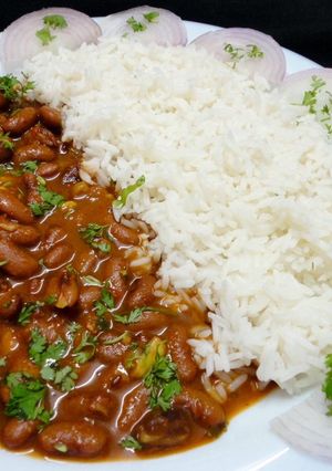 A picture of Rajma masala.