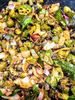 இட்லி பொடி வெண்டைக்காய் பொரியல் (Idlipodi vendaikkaai poriyal recipe in tamil) செய்முறை முக்கிய புகைப்படம்