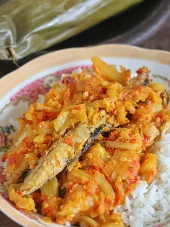 Langkah Mudah untuk Membikin Resep  Brengkes Pindang Pencit (Mangga Muda) yang Lezat Sekali, Bikin Ketagihan