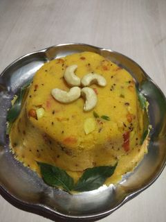 ઉપમા(Upma Recipe in Gujarati) રેસીપી મુખ્ય ફોટો