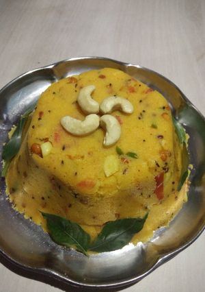 ઉપમા(Upma Recipe in Gujarati) રેસીપી મુખ્ય ફોટો