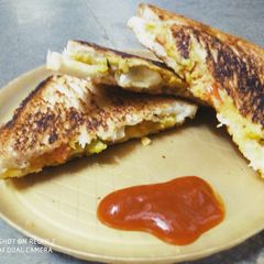 A picture of Potato Sandwich.