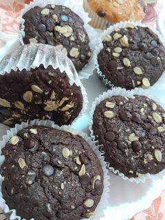 صورة لوصفة مادلان صحي بفرينة القمح الكامل 🌾🇩🇿بذوق الشوكولا الغني🍫